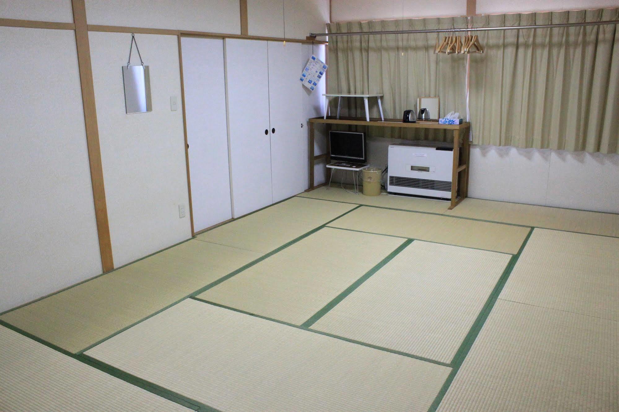 Minshuku Akiba Hotell NakaNakafurano Exteriör bild